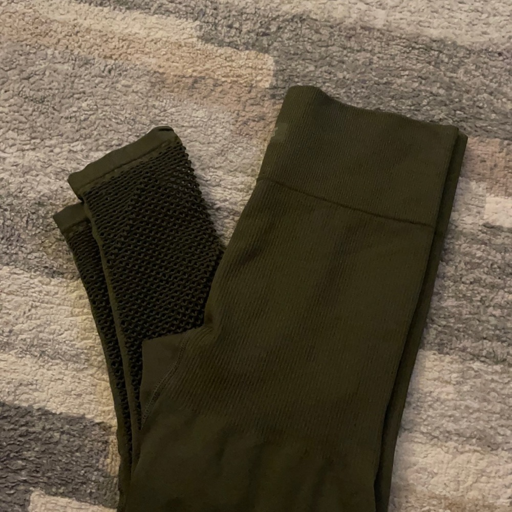 Pink Victoria SecretUltimate Leggings